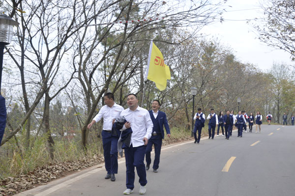 陽(yáng)光行、快樂(lè)游